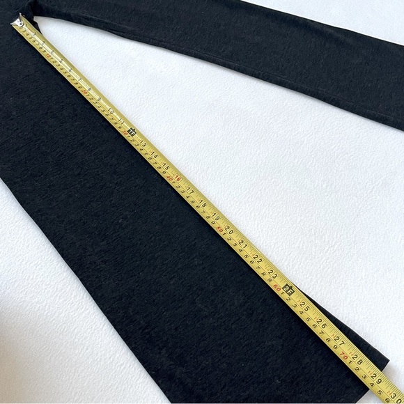 Beyond Yoga Spacedye Practice High Waisted Bootcut Pant Heathered Black, XS - Picture 8 of 9